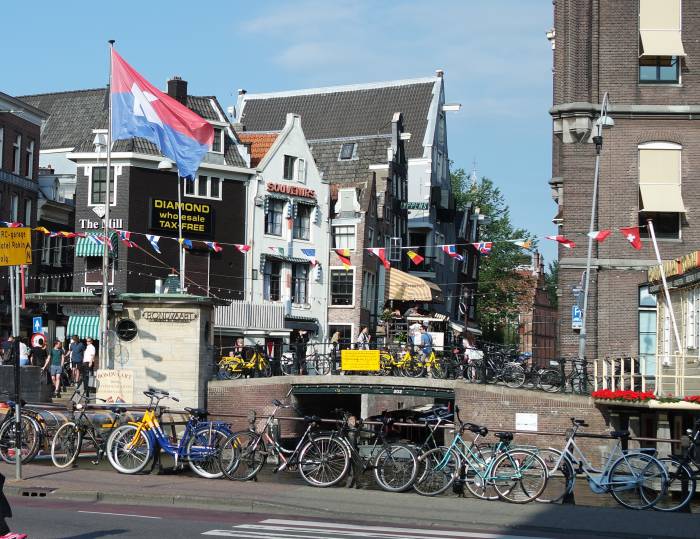 Веложизнь в Амстердаме