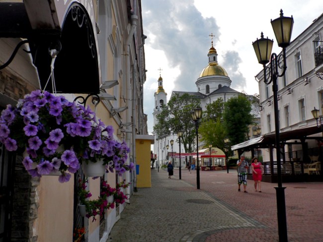 На улице Крылова