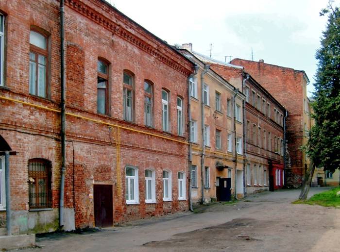 Улица Советская, вид со двора, август 2009