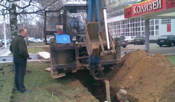 Земляные работы в городе.