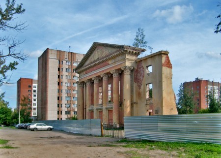 Руины Дворца культуры на Гончарной, 2012 год. Фото Юрия Шепелева