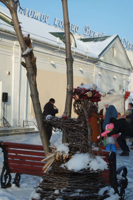 Старые экспонаты в новом, снежном, облачении