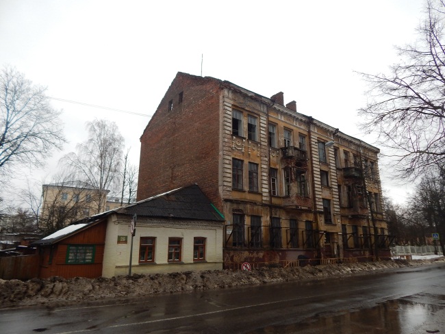 улица Комсомольская, старинный дом