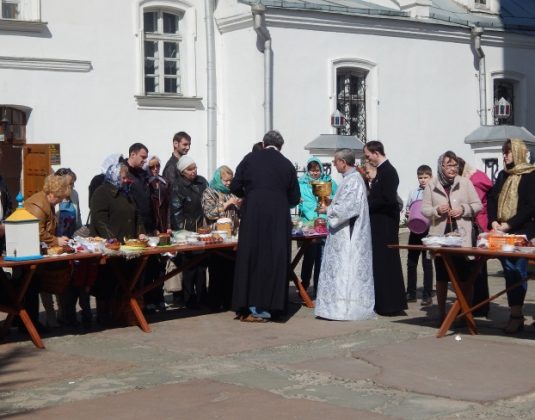 покровский храм, пасха, освящение куличей