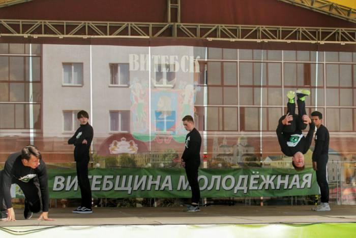 Огонь танца, танец, площадь Победы, молодежь