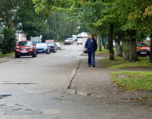 4-я Социалистическая, разбитый тротуар