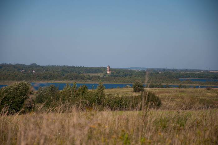 Вид на Свято-Троицкую церковь со стороны Череи. Фото Анастасии Вереск