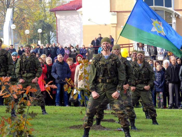 Показательные выступления воинов – десантников