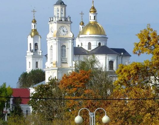 Витебск ратуша осень
