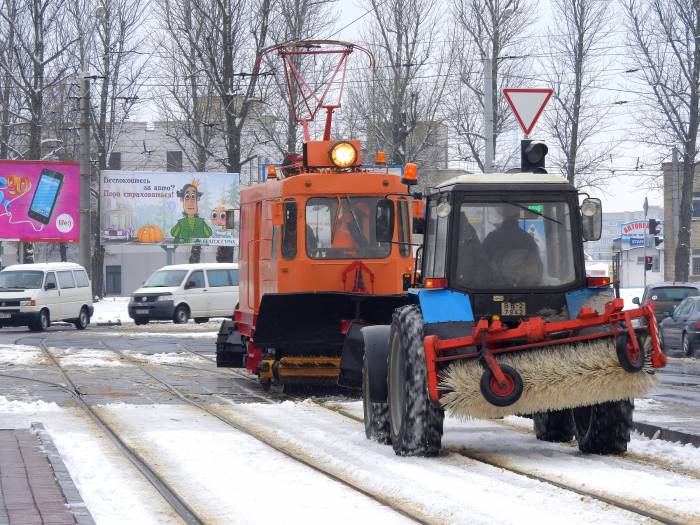 Витебский рекорд добавляет работы городским службам. Фото Светлана Васильева