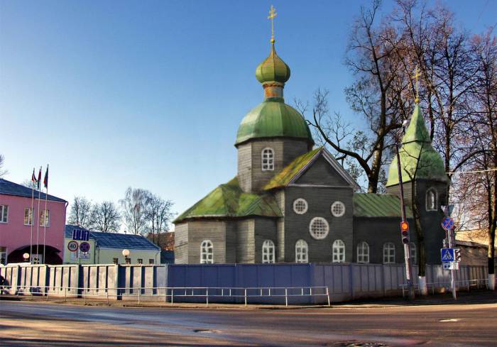 Николаевская батальонная церковь в Задвинье. Фотопроекция Виктора Борисенкова