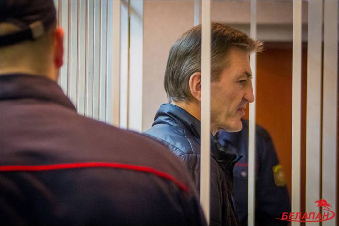 Вячеслав Давыдович в зле суда. Фото belapan.by