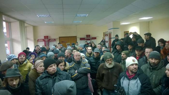 Места в зале суда опять всем не хватило. Фото: официальная страница в facebook Независимого профсоюза РЭП