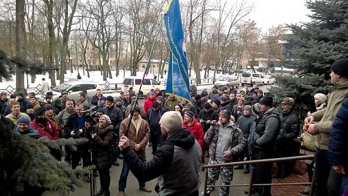 Места в зале суда снова всем не хватило. Фото: racyja.com
