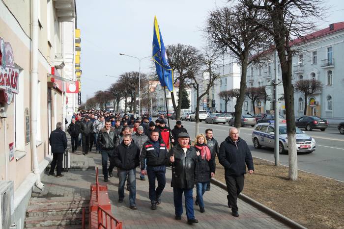 В марше участвовало около тысячи человек. Фото Анастасии Вереск