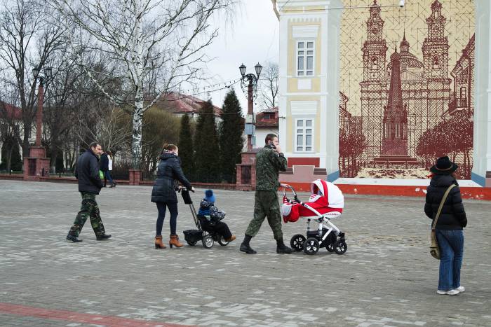 Люди приходили семьями, вместе с детьми. Фото Анастасии Вереск