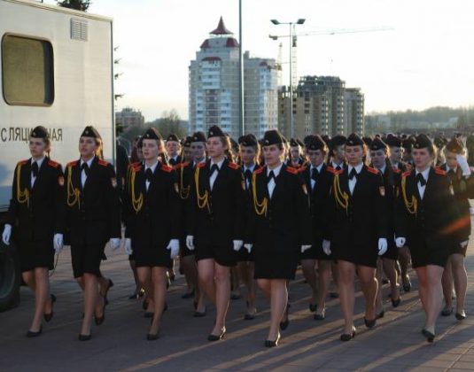 площадь Победы парад