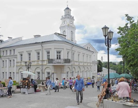часы ратуша