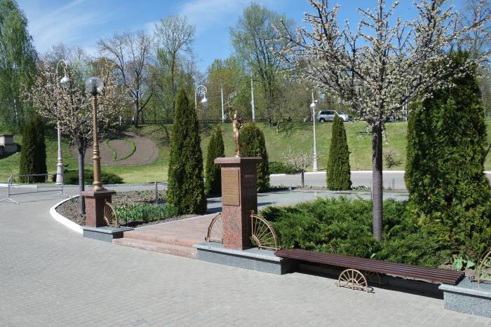 Площадь звезд перед Летним амфитеатром в Витебске. Фото Владимир Борков