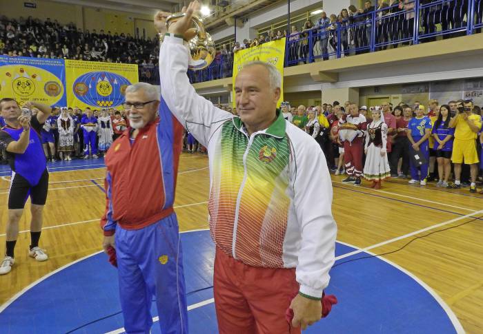 Витебские тяжелоатлеты завоевали почти все «золото» республиканского турнира памяти Костылева