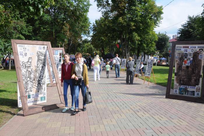 Инсталляция на полоцких улицах. Фото Анастасии Вереск
