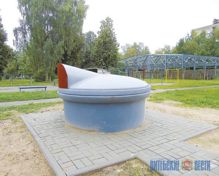 Вот так выглядят подземные контейнеры для мусора. Фото Татьяна Пастернак