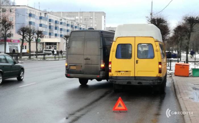 Вчера в Новополоцке столкнулись две маршрутки