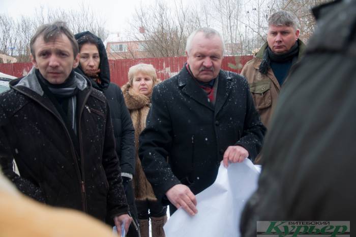 «А на нас, извините, наплевали!» В Витебске жильцы выступили против застройки возле Смоленского рынка