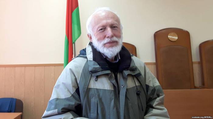 Человека-«витебскую легенду» Бориса Хамайду оштрафовали за поздравления жителей Витебска со 100-летием БНР