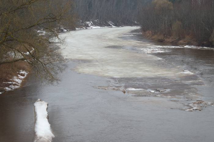 На реке Дрисса в Верхнедвинском районе еще лед