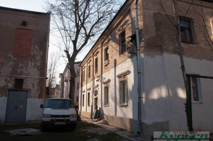 Почему в Витебске стоит крест во дворе улицы Зеньковой