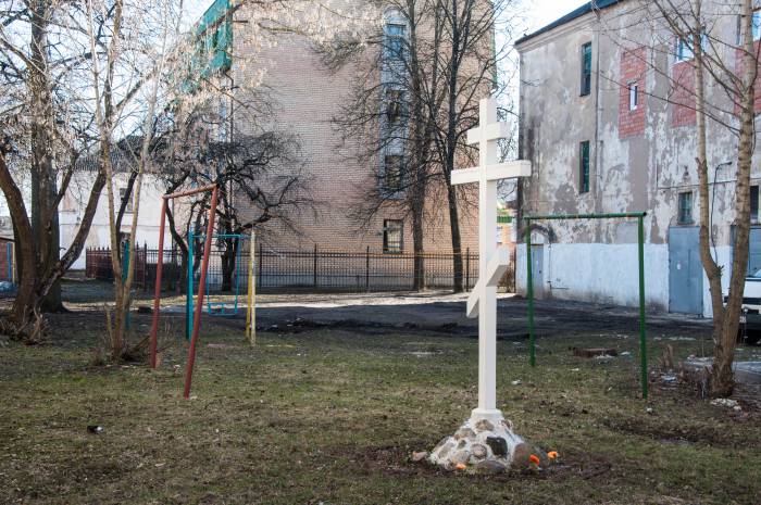 Почему в Витебске стоит крест во дворе улицы Зеньковой