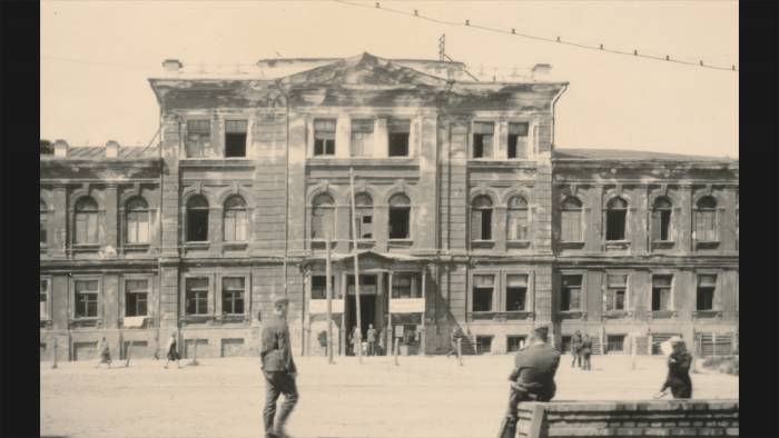 Площадь Свободы в Витебске в годы войны: редкие фотографии