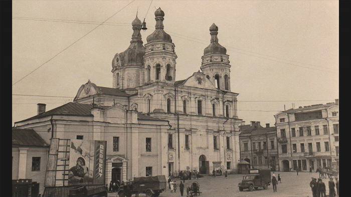 Площадь Свободы в Витебске в годы войны: редкие фотографии