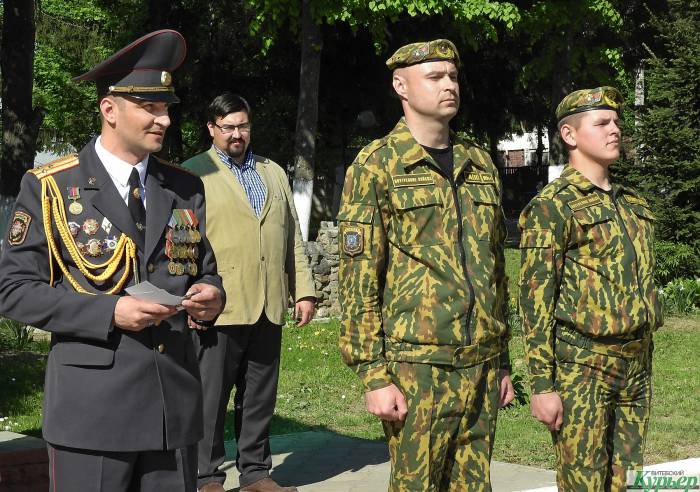 11 мая в войсковой части Витебска провели торжественную вечернюю поверку