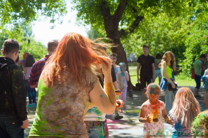 Фестиваль красок в парке Железнодорожников: как это было