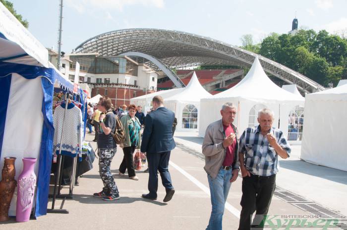 Что было в палатках возле Амфитеатра