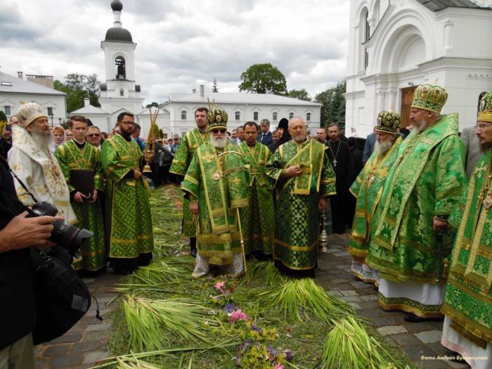 В Полоцке отмечают День памяти святой Евфросинии (фоторепортаж)