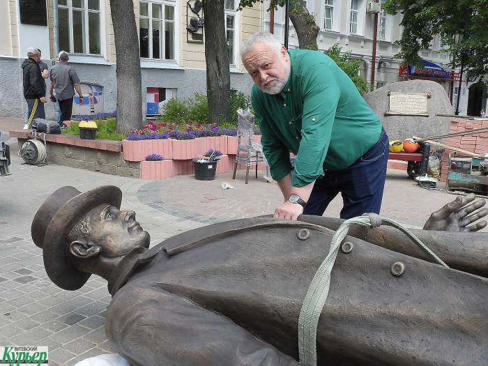 В Витебске установили памятник Федору Махнову. Как это было