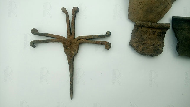 В Верхнедвинске копали к «Дожинкам», а выкопали прототип современной тефлоновой сковороды и погребальный набор XI века