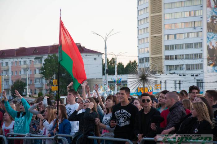 Не только дождь! Солнце, танцы и последние моменты Дня города в Витебске