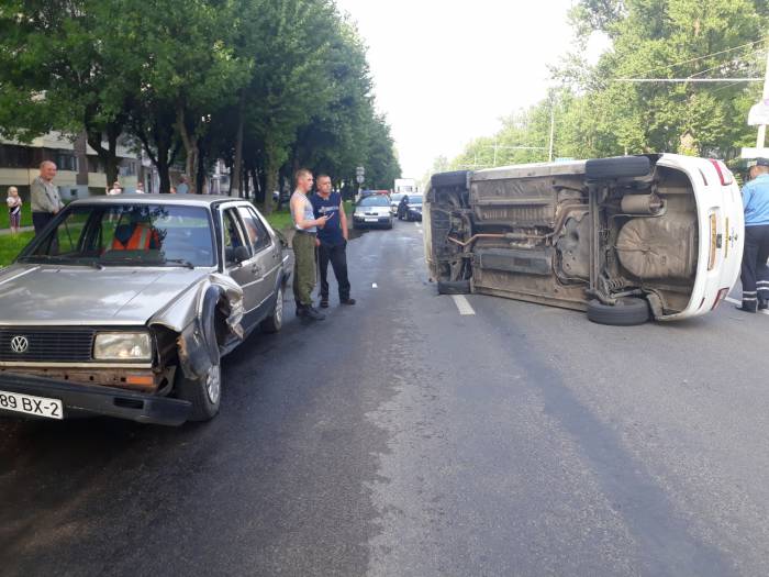 В Витебске на улице Гагарина снова ДТП с такси