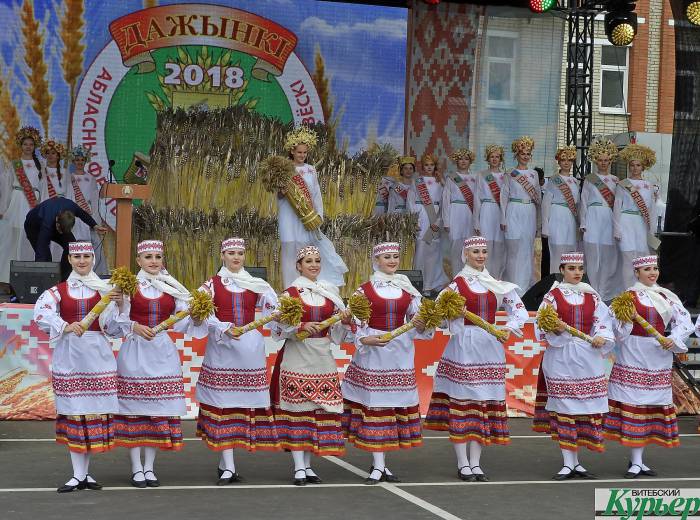 Мадам Коко, дичь и сотни кило овощей. Чем украсили Верхнедвинск к «Дожинкам-2018»