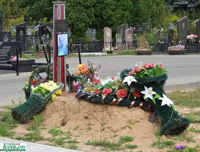 Сегодня ровно год со дня смерти Родиона Басса. А памятник ему до сих пор не установлен