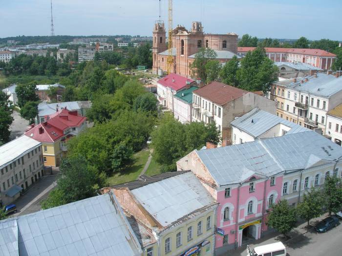 Витебск на фотографиях 10-летней давности: недостроенный Успенский собор и еще не пешеходные улицы Толстого и Суворова
