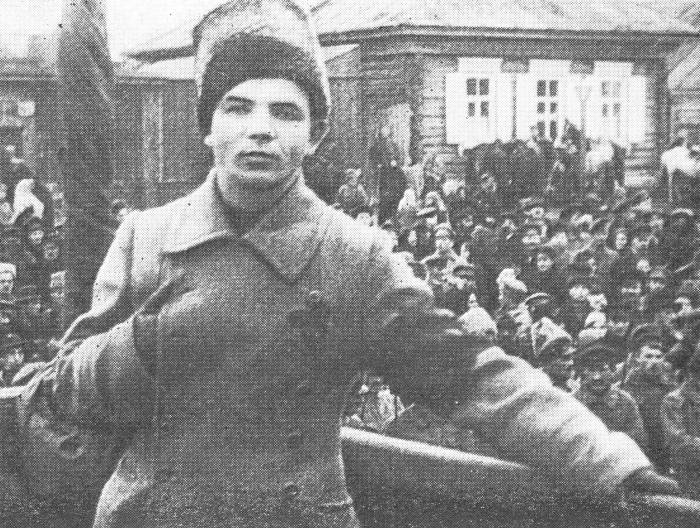 Как Витебск готовился отметить годовщину Октябрьской революции. Обувь для детей, бесплатные обеды и церковный колокольный звон