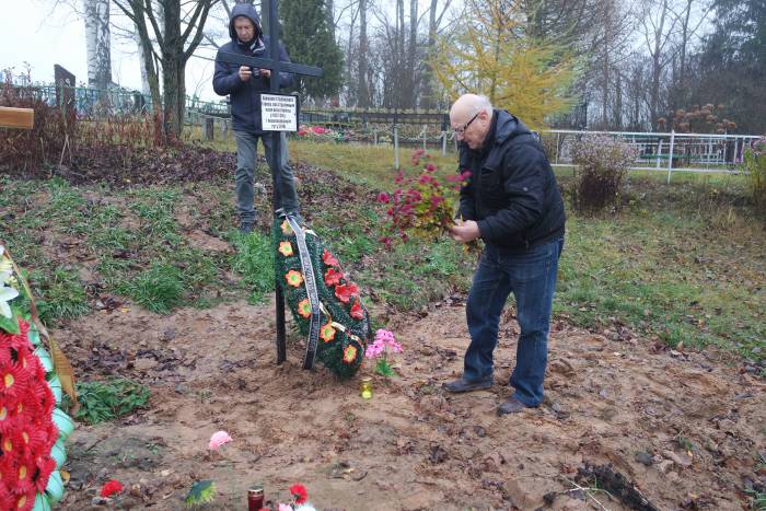 «Нет оправдания этому преступлению...» В субботу в Полеях, Хайсах, Мазолово и Лосвидо вспоминали жертв сталинского террора