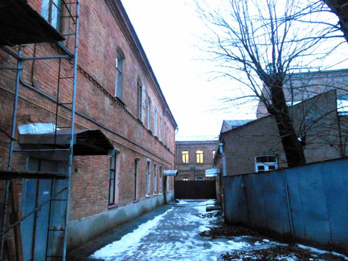 5 дворов-колодцев в Витебске. Где можно поздороваться за руку с соседом из окна напротив