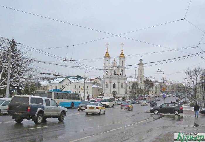 В Витебске на всех основных центральных улицах города и у крупных ТЦ пробки даже в дневное время