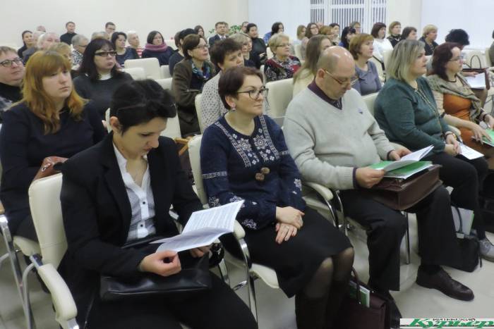 Вчера в Витебске поздравляли работников государственных архивов области